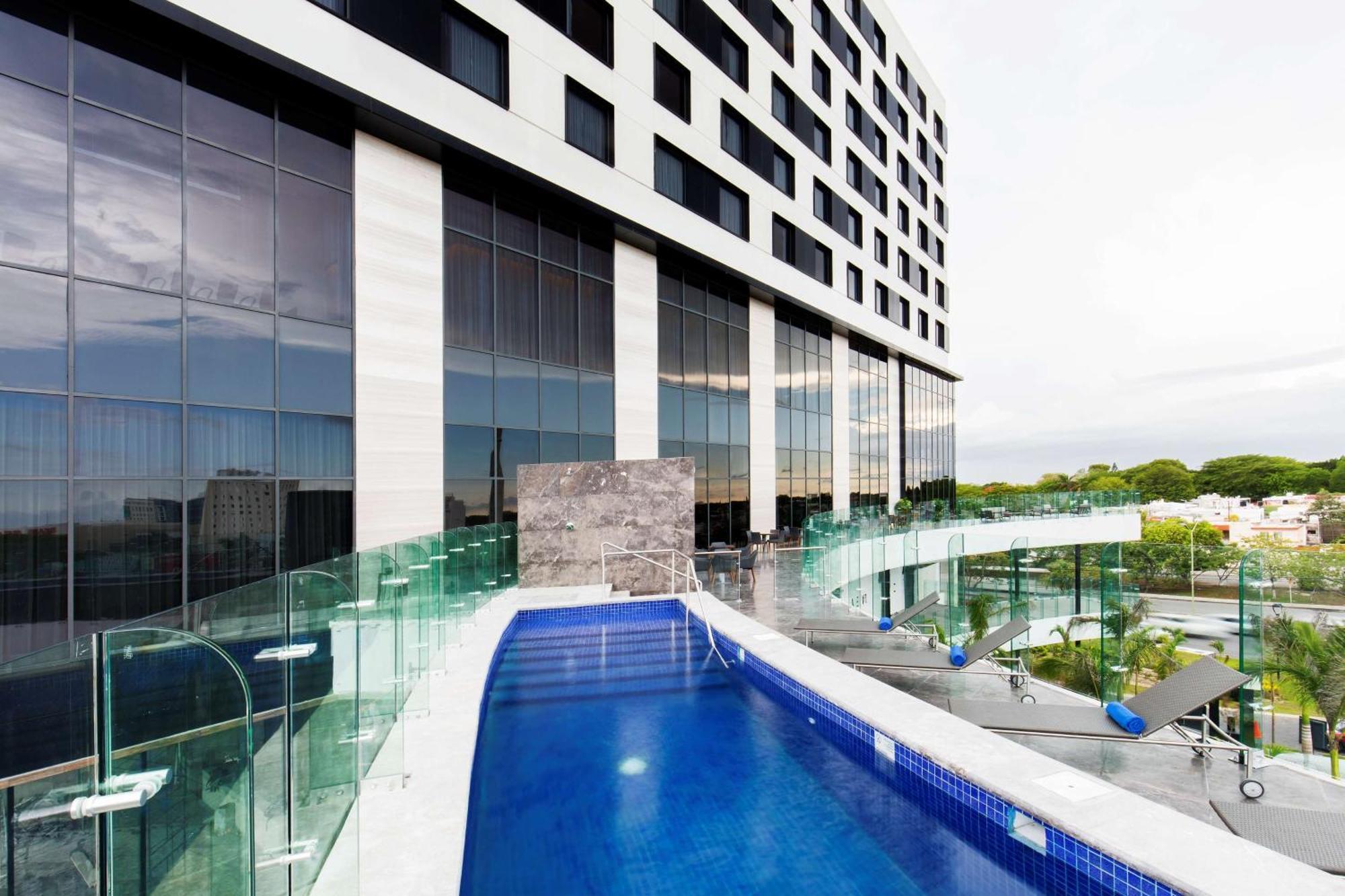 Hilton Garden Inn Merida Exterior photo