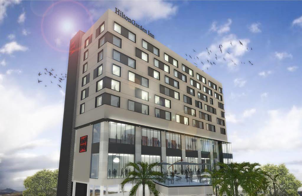 Hilton Garden Inn Merida Exterior photo